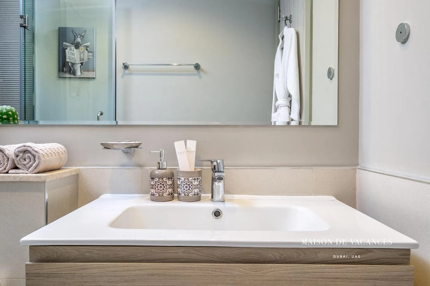Cozy 1 Bedroom In Business Bay Dubaj Apartament