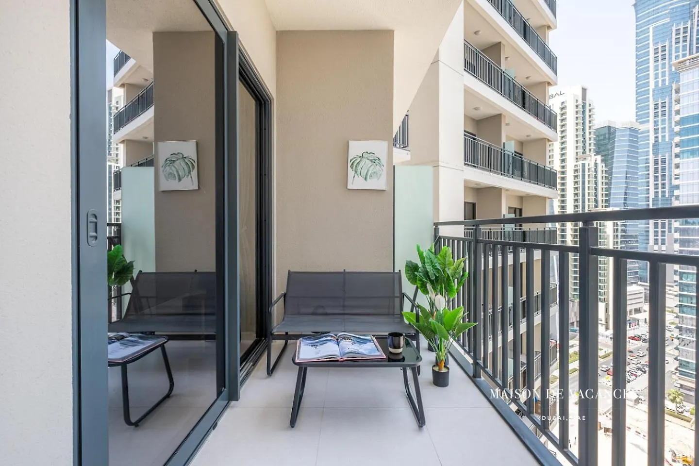 Cozy 1 Bedroom In Business Bay Dubaj 0*,